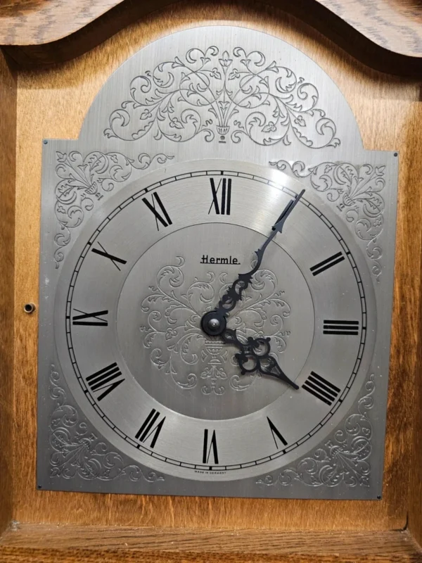 Zegar wiszący Hermle 451-030A – mechaniczny, łańcuchowy, Made in Germany