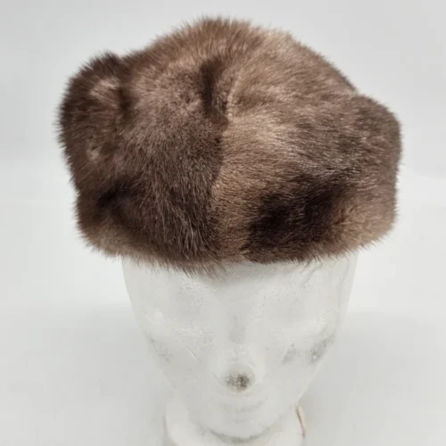 Czapka zimowa z futra jasnobrązowa średnica 23 cm syntetyk 100% z lasu