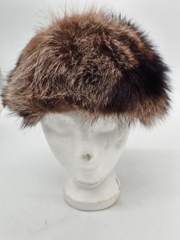 Czapka zimowa z futra brązowa puszysta średnica 22 cm syntetyk 100% z lasu