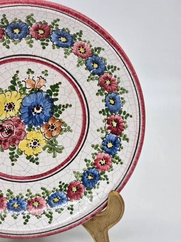 Ręcznie malowany talerz ceramiczny Handarbeit w kwiaty