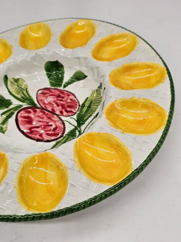 Ceramiczny talerz do serwowania jajek na miękko lub przystawek, ceramika użytkowa handmade.
