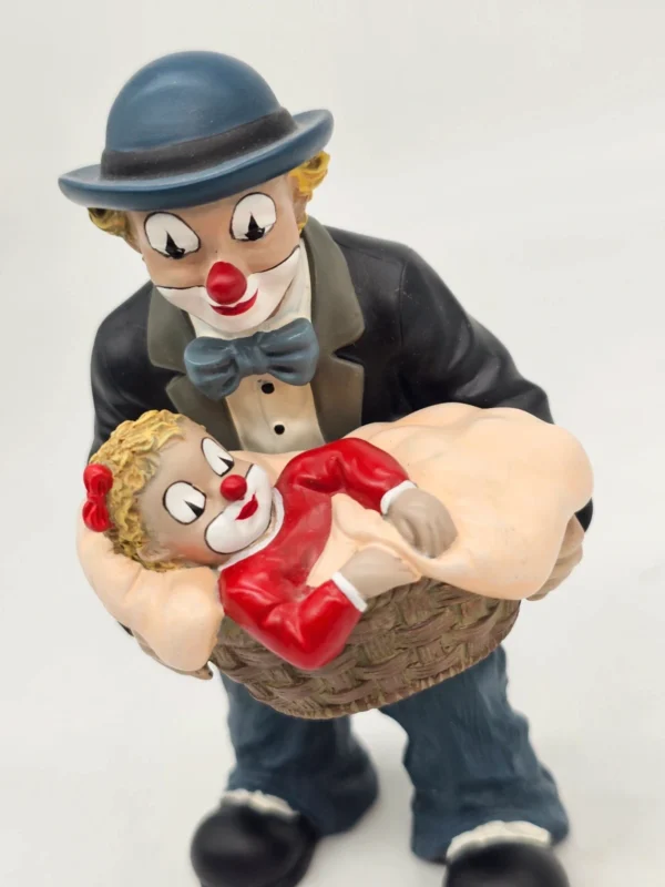 Figurka klauna z dzieckiem Gilde Clowns Club 15 cm dekoracja kolekcjonerska