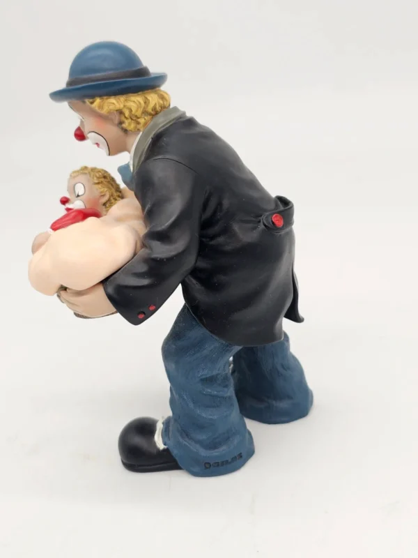 Figurka klauna z dzieckiem Gilde Clowns Club 15 cm dekoracja kolekcjonerska