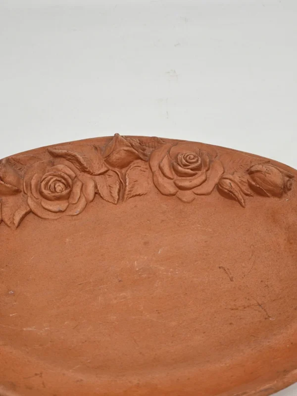 Ręcznie robiona ceramiczna patera z reliefem róż 35x25
