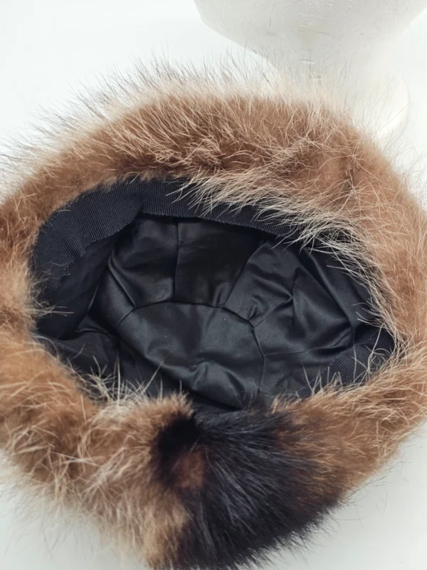 Czapka zimowa z futra brązowa puszysta średnica 22 cm syntetyk 100% z lasu