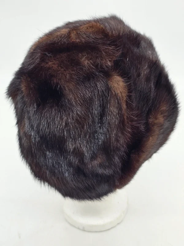 Czapka zimowa z prawdziwego futra ciemnobrązowa średnica 24 cm syntetyk 100% z lasu