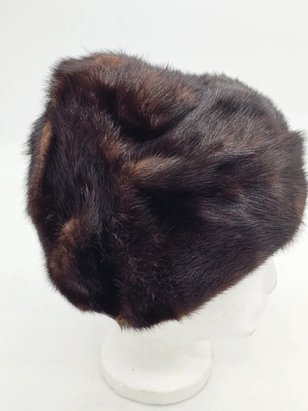 Czapka zimowa z prawdziwego futra ciemnobrązowa średnica 24 cm syntetyk 100% z lasu