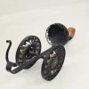 Metalowy stojak na butelkę wina lub szampana z podwójnym podparciem 41 cm