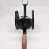 Metalowy stojak na butelkę wina lub szampana z podwójnym podparciem 41 cm