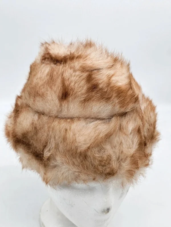 Czapka zimowa z naturalnego futra jasna beżowo miodowa średnica 24 cm syntetyk 100% z lasu