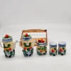 Ceramiczny zestaw kuchenny vintage w koszyku – motyw owocowy, komplet 5 elementów