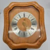 Zegar ścienny IKA Quartz drewniana obudowa vintage 27×31 cm