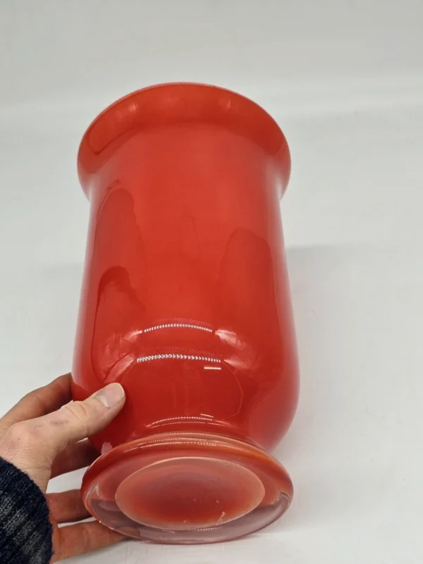 Czerwona waza ze szkła ręcznie dmuchanego One design Glaskunst