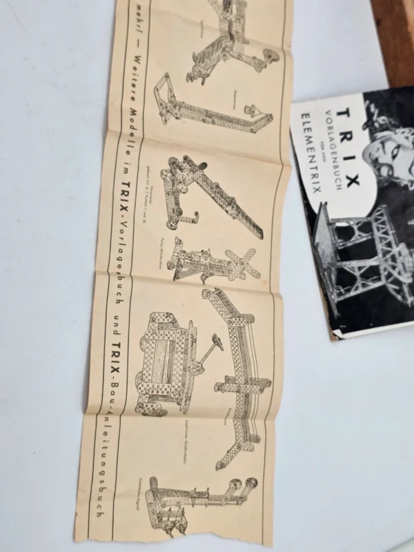 Zestaw konstrukcyjny TRIX Elementrix vintage drewniane pudełko instrukcje