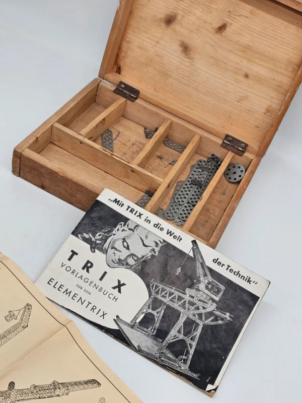 Zestaw konstrukcyjny TRIX Elementrix vintage drewniane pudełko instrukcje