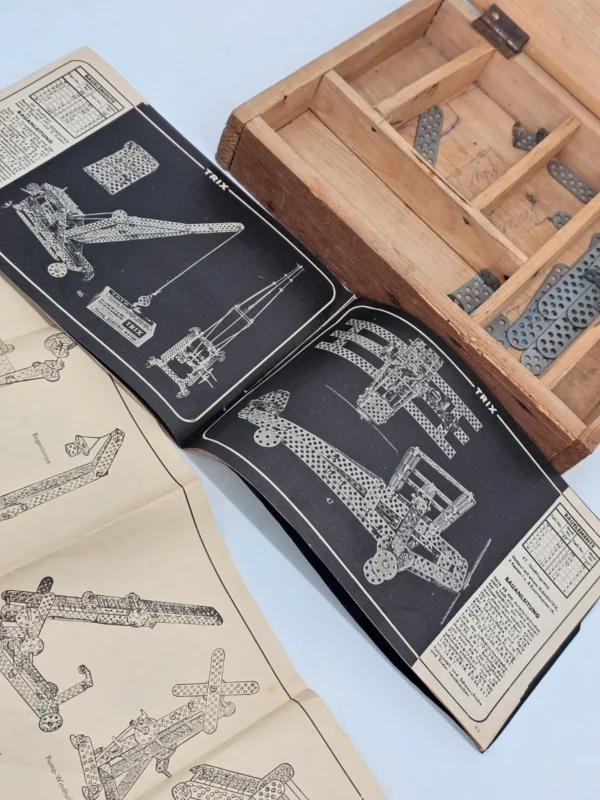 Zestaw konstrukcyjny TRIX Elementrix vintage drewniane pudełko instrukcje