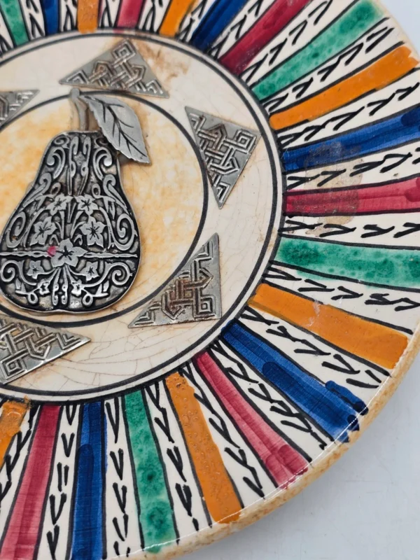 Dekoracyjny talerz ceramiczny do zawieszenia motyw gruszki Ø 23 cm