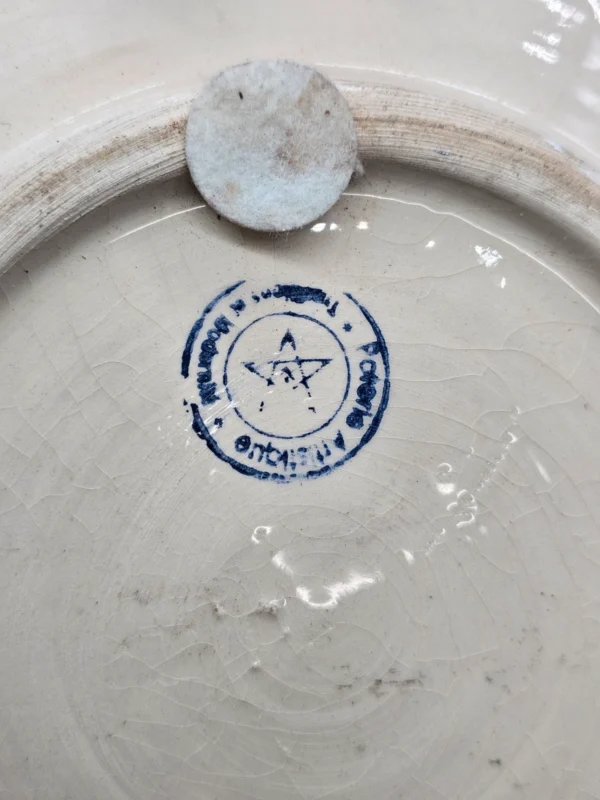 Dekoracyjny talerz ceramiczny do zawieszenia motyw gruszki Ø 23 cm