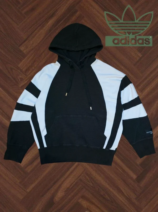 Bluza adidas Equipment ADV/91-18 – czarno-biała, kaptur, 100% bawełna, 61×55 cm