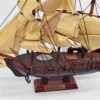 Model żaglowca HMS Bounty dekoracyjny drewniany statek na podstawie