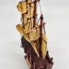 Model żaglowca HMS Bounty dekoracyjny drewniany statek na podstawie