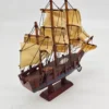 Model żaglowca HMS Bounty dekoracyjny drewniany statek na podstawie