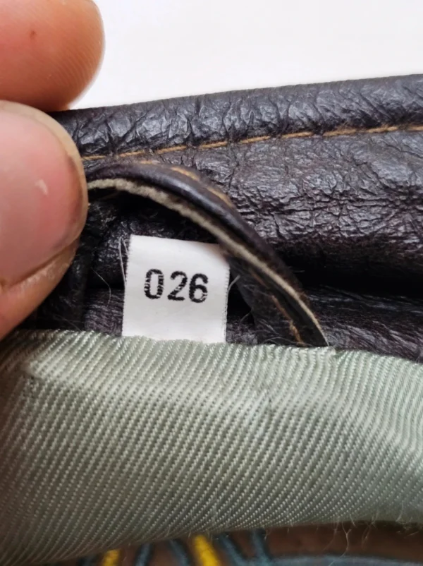 Beżowa marynarka skórzana z naturalnego zamszu – Smooth Collection – retro elegancja (rozmiar L+)