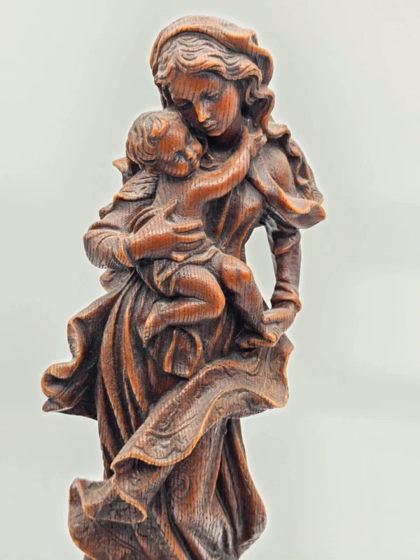 Figura Matka z Dzieckiem rzeźba dekoracyjna z wosku styl sakralny 49 cm