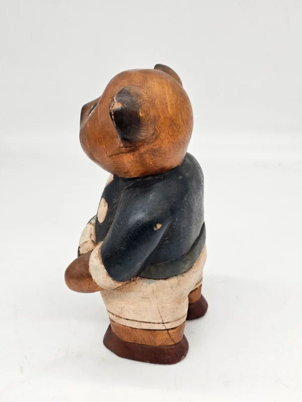 Drewniana figurka miś piłkarz z 1946 roku Ręcznie Rzeźbiona 25 cm