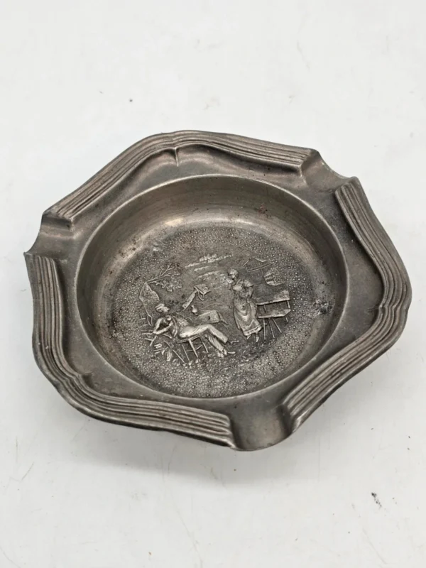 Popielniczka cynowa Frieling Niemcy 92% Cyny relief