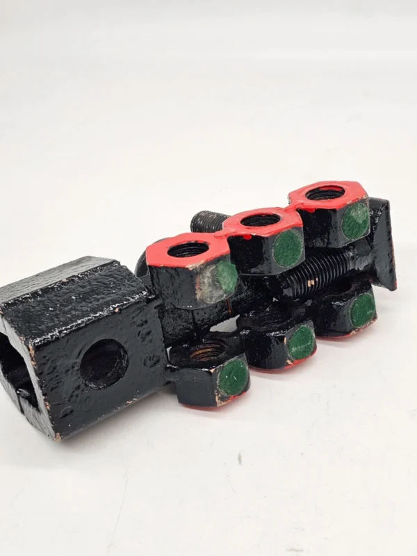 Metalowa figurka lokomotywy ciężka industrialna rzeźba 21 cm