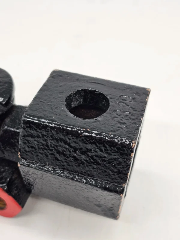 Metalowa figurka lokomotywy ciężka industrialna rzeźba 21 cm