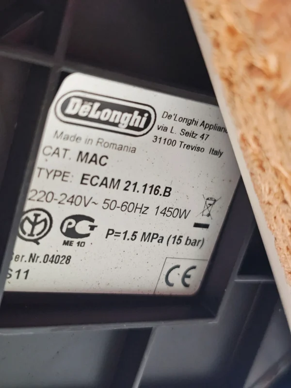 Ekspres automatyczny DeLonghi Magnifica S ECAM 21.116.B na ziarna 15 bar