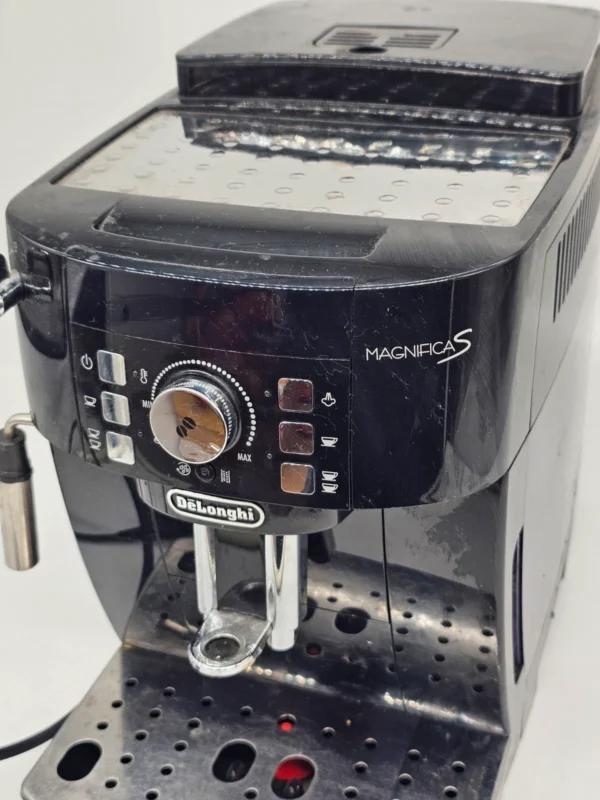Ekspres automatyczny DeLonghi Magnifica S ECAM 21.116.B na ziarna 15 bar