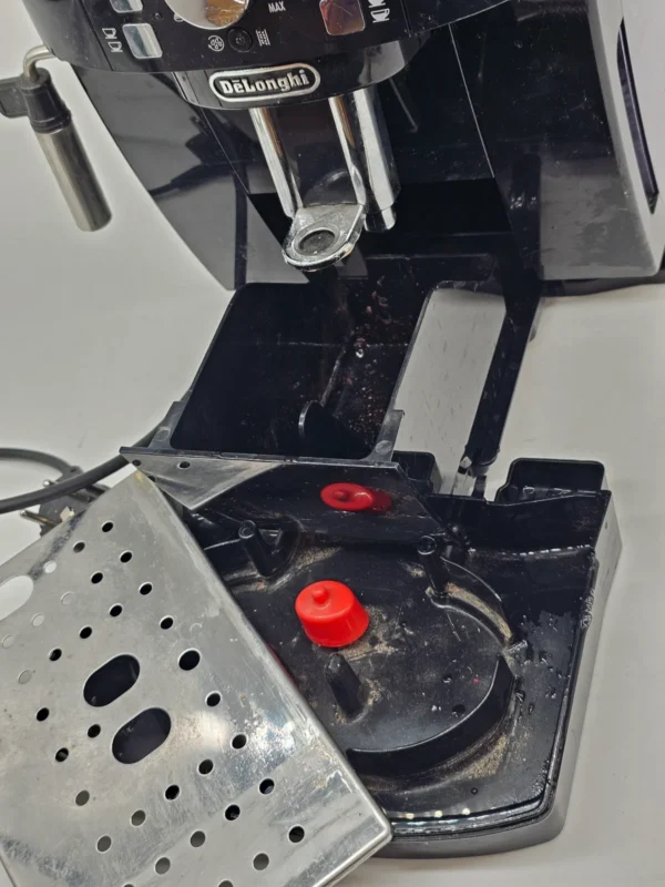 Ekspres automatyczny DeLonghi Magnifica S ECAM 21.116.B na ziarna 15 bar