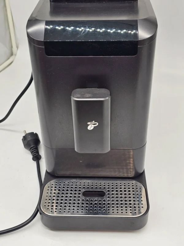 Ekspres automatyczny do kawy Tchibo Esperto Caffè 1470W model 650614 czarny