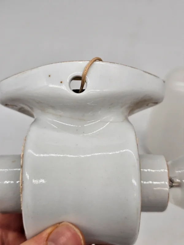 Lampa ścienna retro w Stylu Bauhaus – projekt przypisywany Wilhelmowi Wagenfeldowi, lata 60.