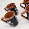 kubki ceramiczne folk czarne ręcznie zdobione 6 szt