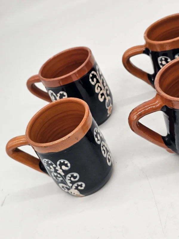 kubki ceramiczne folk czarne ręcznie zdobione 6 szt
