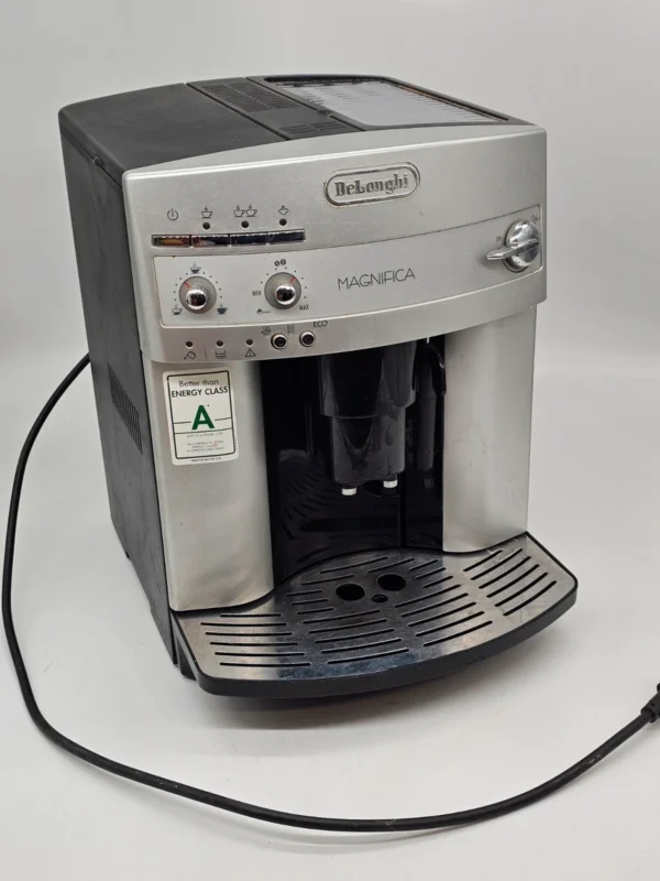 DeLonghi Magnifica ESAM3200 S automatyczny ekspres do kawy 15 bar