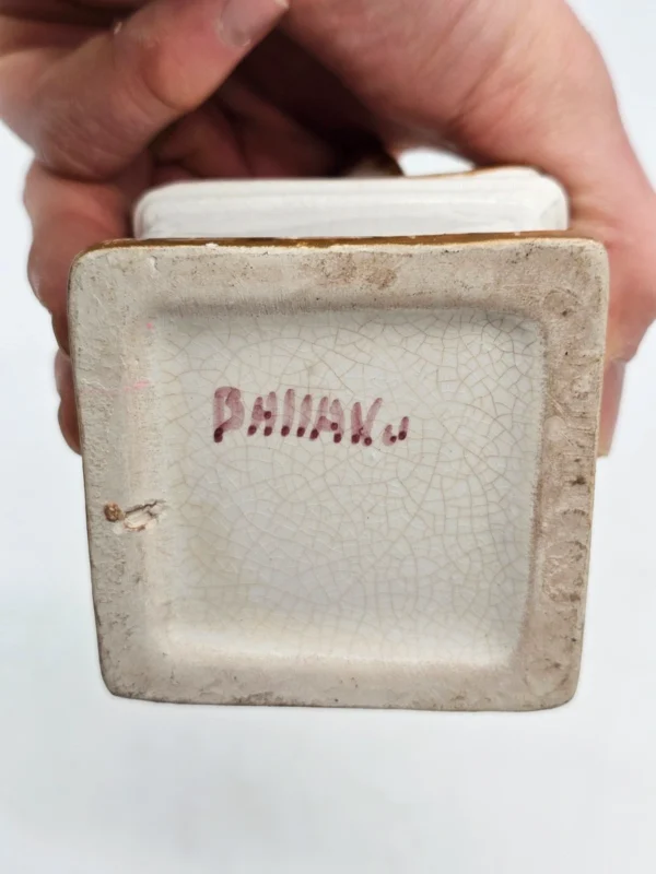 Ceramiczna szkatułka w kształcie gramofonu sygnowana Sallanka 13 cm