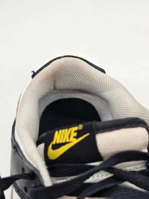 Nike Dunk Low Czarno białe zółty swoosh EUR 42 oryginalne
