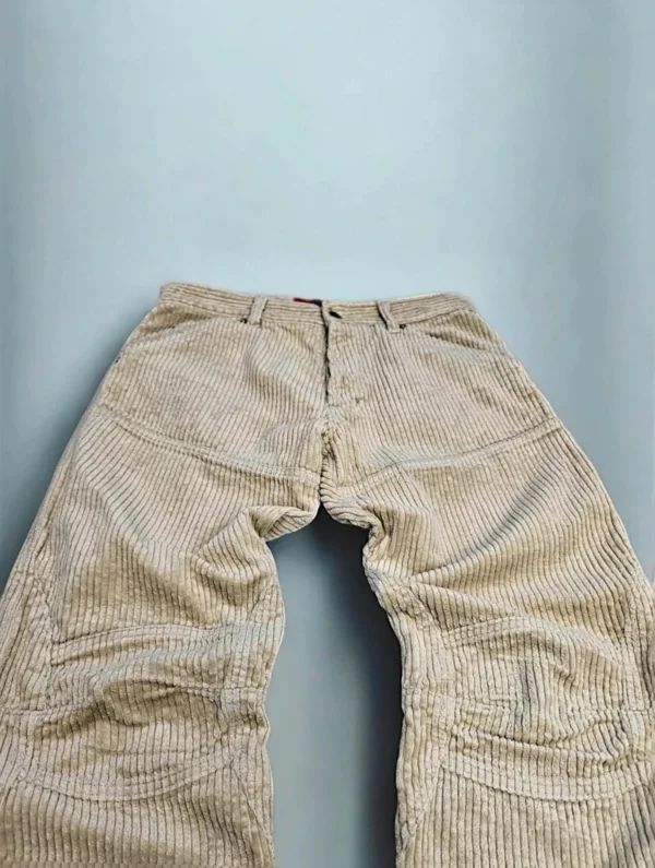 Kod:200 spodnie sztruksowe jetlag, Size 32/30, polar bear, 100%cotton