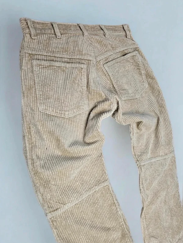Kod:200 spodnie sztruksowe jetlag, Size 32/30, polar bear, 100%cotton