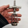 Korkociąg śrubowy metalowy klasyczny solidny model z uchwytem T