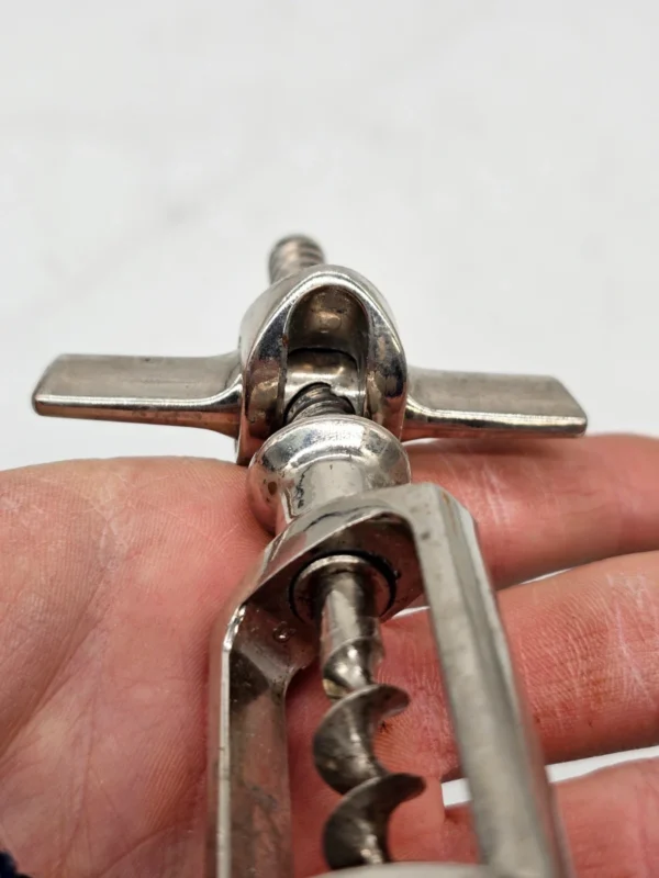 Korkociąg śrubowy metalowy klasyczny solidny model z uchwytem T