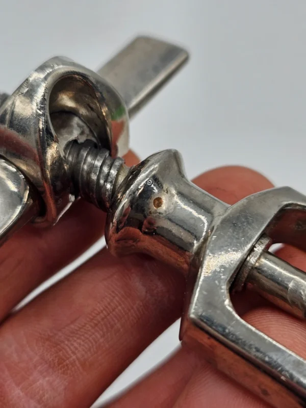 Korkociąg śrubowy metalowy klasyczny solidny model z uchwytem T