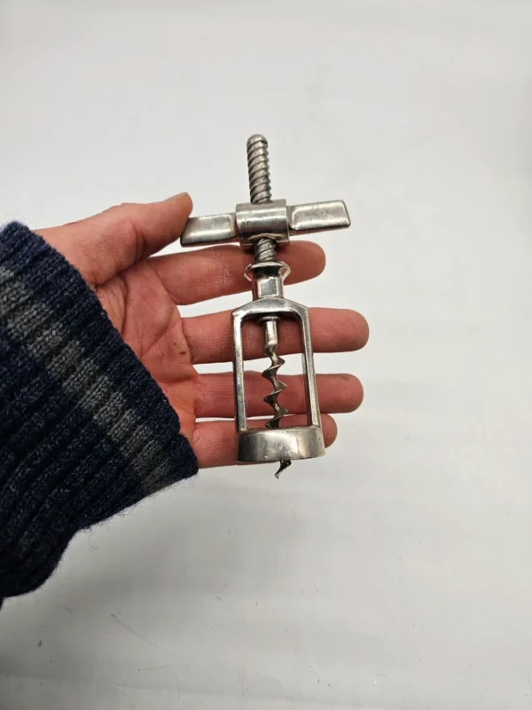 Korkociąg śrubowy metalowy klasyczny solidny model z uchwytem T
