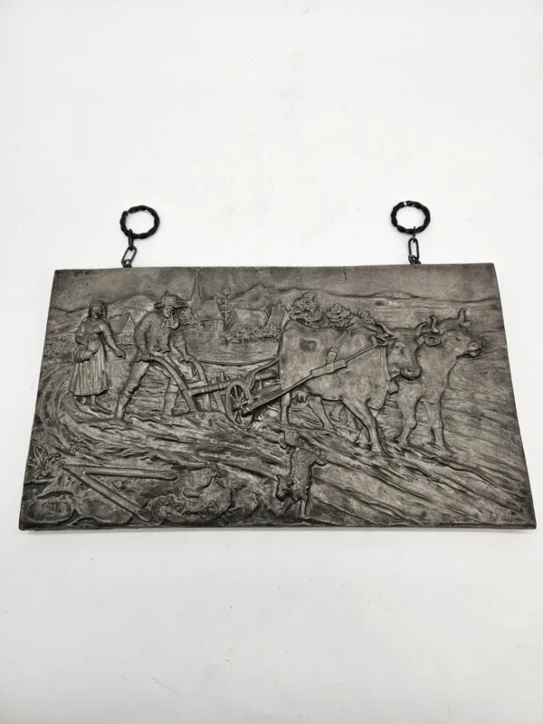 Metalowa płaskorzeźba scena wiejska z wołami 39x22 cm