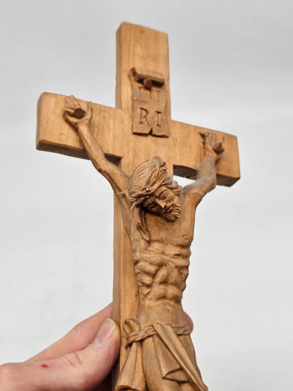 Precyzyjnie rzeźbiony krucyfiks 45x14 cm Detale Korona Cierniowa Lite Drewno